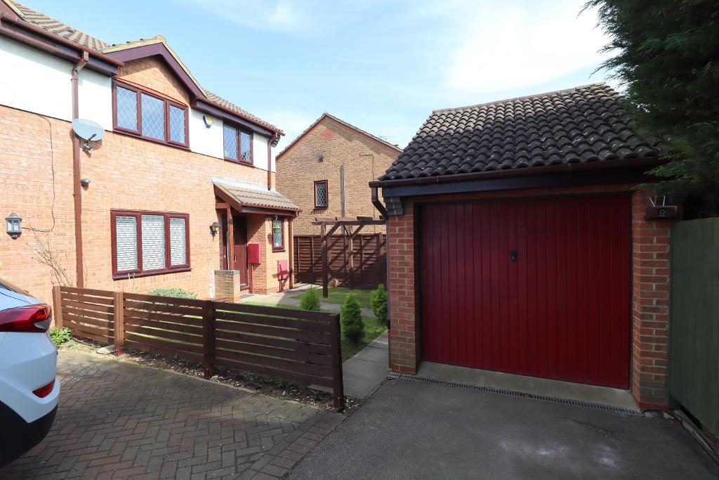 Launton Close Barton Hills Luton 4 Bed Semi Detached House 342 500