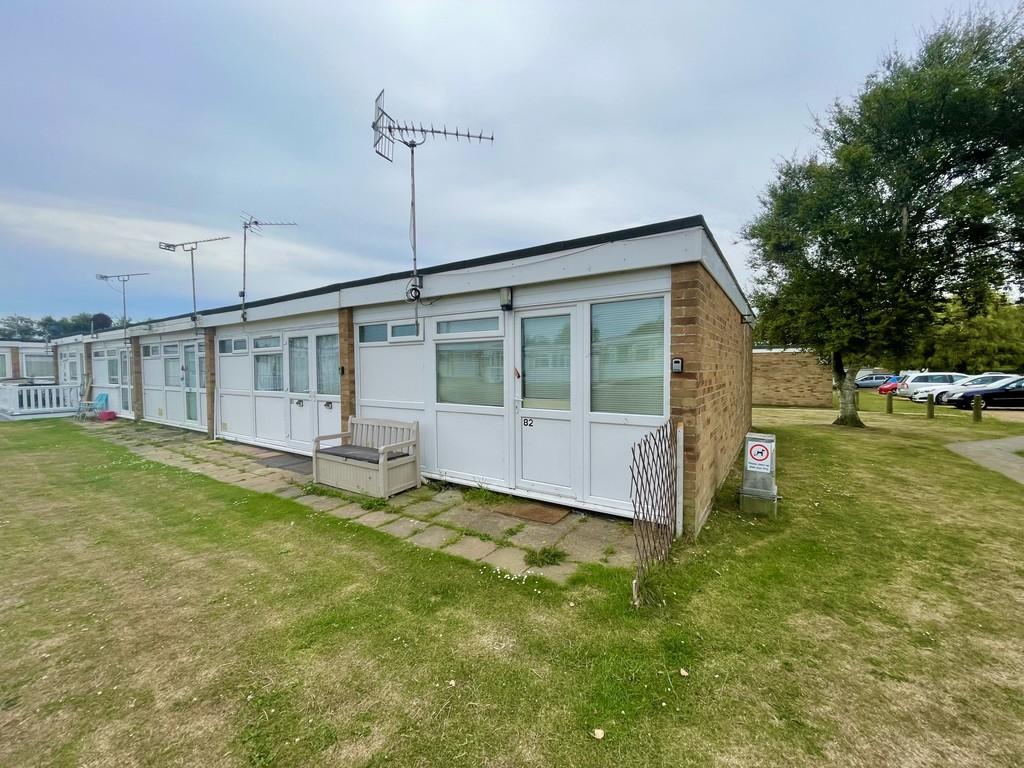 Belle Aire Beach Road Hemsby Great Yarmouth Bed Chalet For Sale