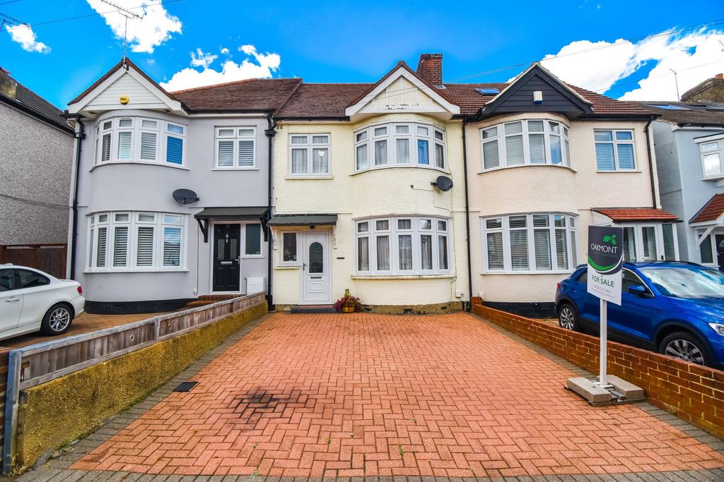 Great Gardens Road Hornchurch 3 Bed Terraced House For Sale 480 000