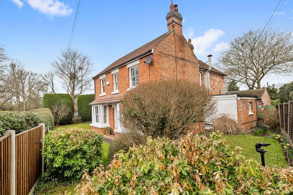 Bell Lane Lower Broadheath 5 Bed Detached House For Sale 600 000