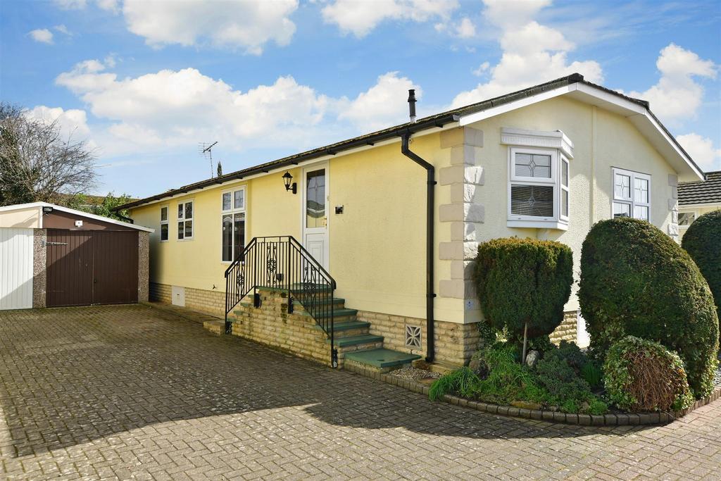 Headley Drive Bognor Regis West Sussex 2 Bed Park Home 235 000