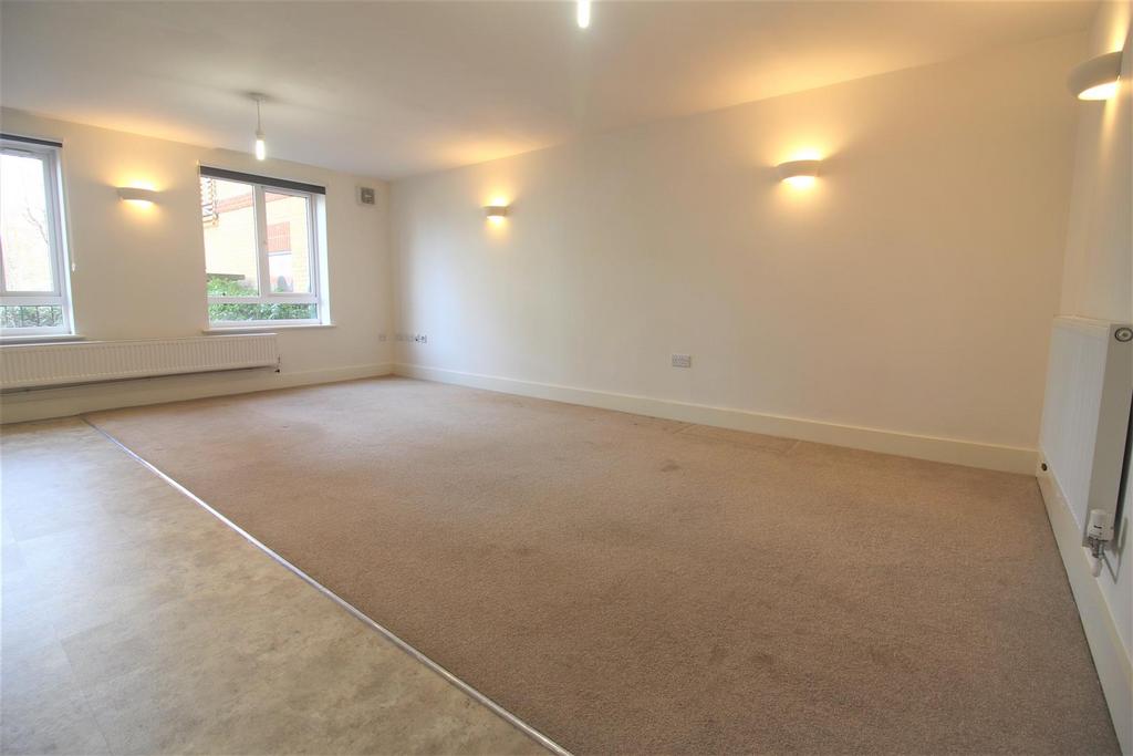 Rectory Lane Chelmsford Bed Apartment Pcm Pw