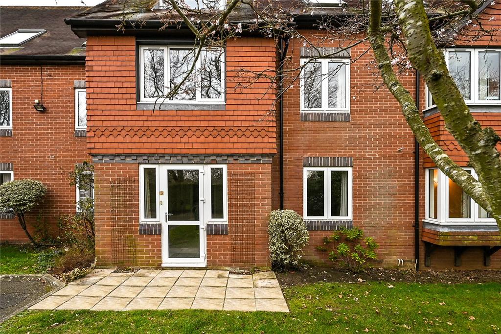 Cedar Court Woodbury Lane Tenterden Kent Tn Bed Apartment For