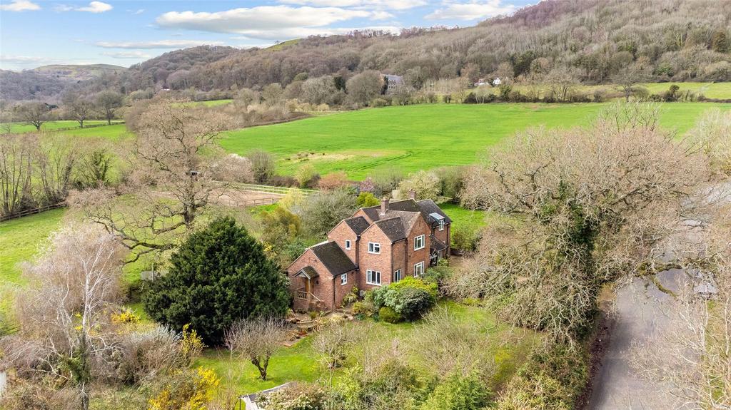 Upper Welland Road Malvern 5 Bed Equestrian Property 1 195 500