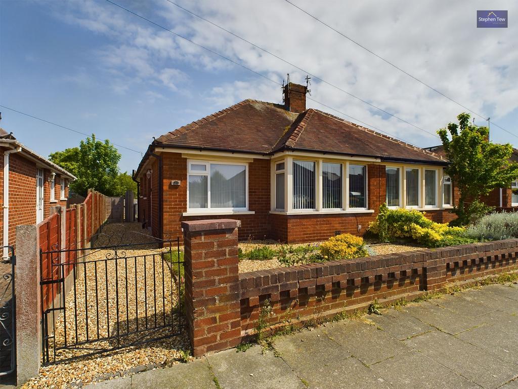 Southworth Avenue Blackpool FY4 2 Bed Semi Detached Bungalow For Sale