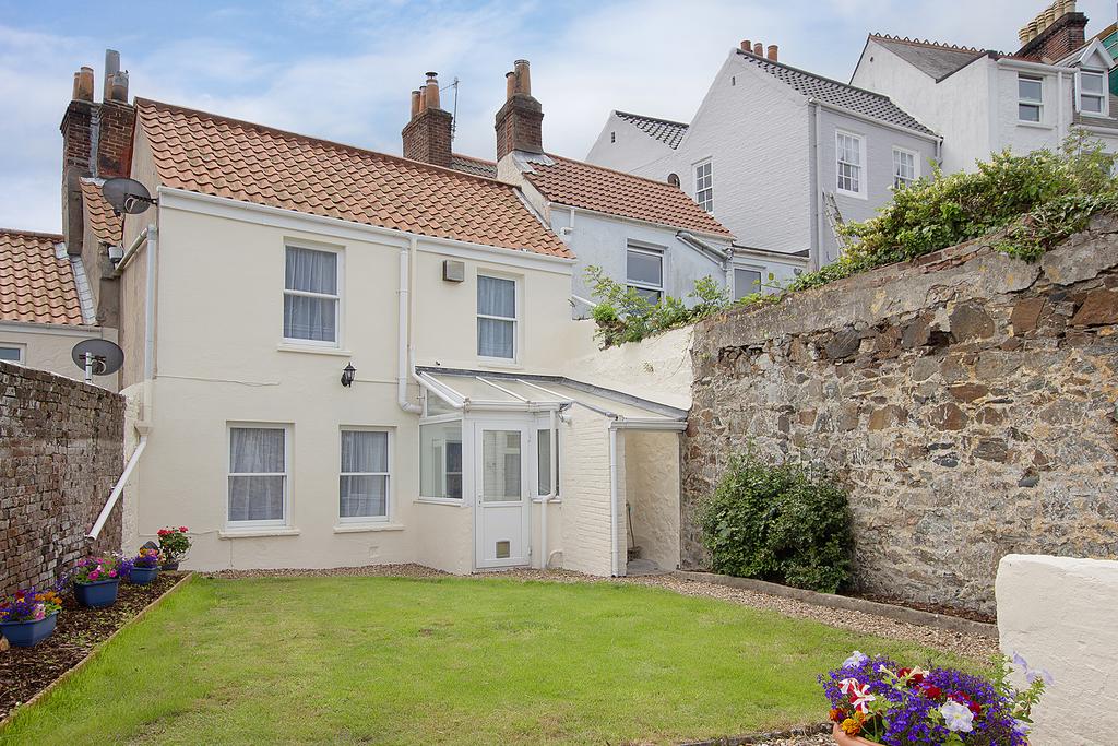 Mount Durand St Peter Port Guernsey Gy Bed Property For Sale