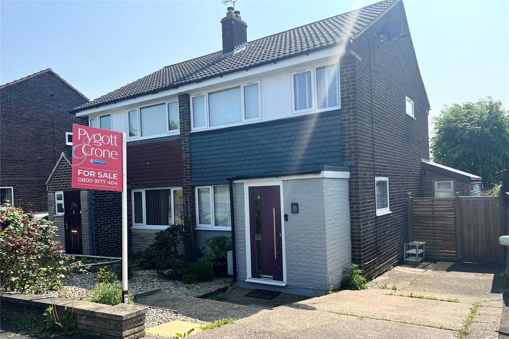 Vernon Avenue Gonerby Hill Foot Grantham Ng Bed Semi Detached