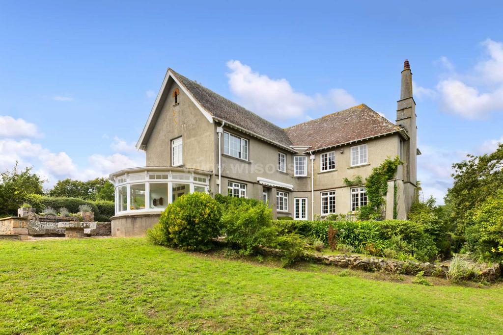 St Brelade 5 Bed Detached House 2 600 000