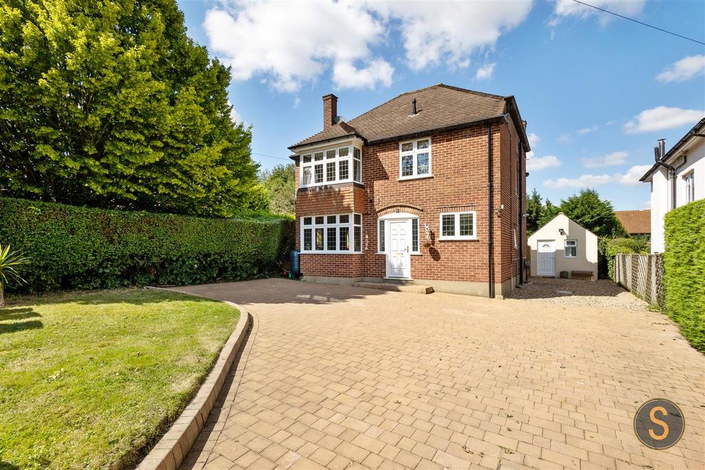 Langley Hill Kings Langley Bed Detached House For Sale