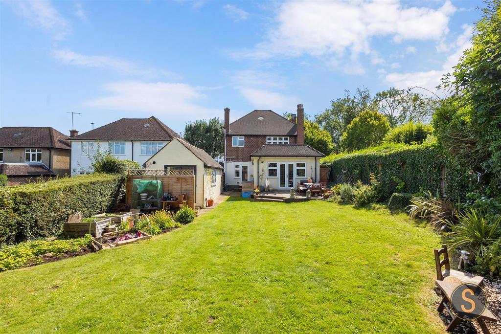 Langley Hill Kings Langley 3 Bed Detached House For Sale 1 000 000