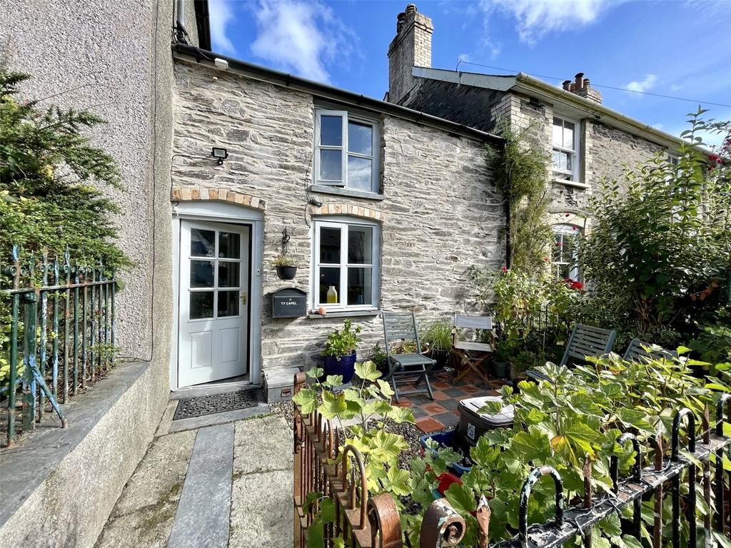 Abercegir Machynlleth Powys Sy Bed Terraced House For Sale