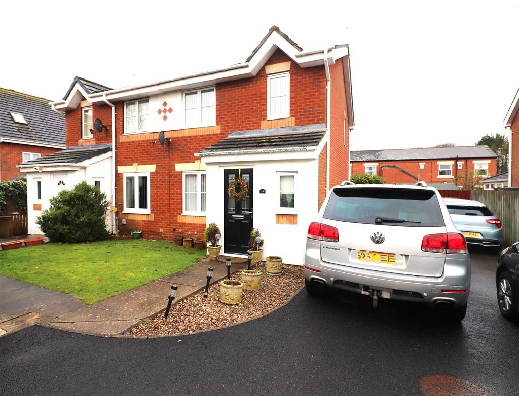 New Moor Close Ashington Bed Semi Detached House For Sale