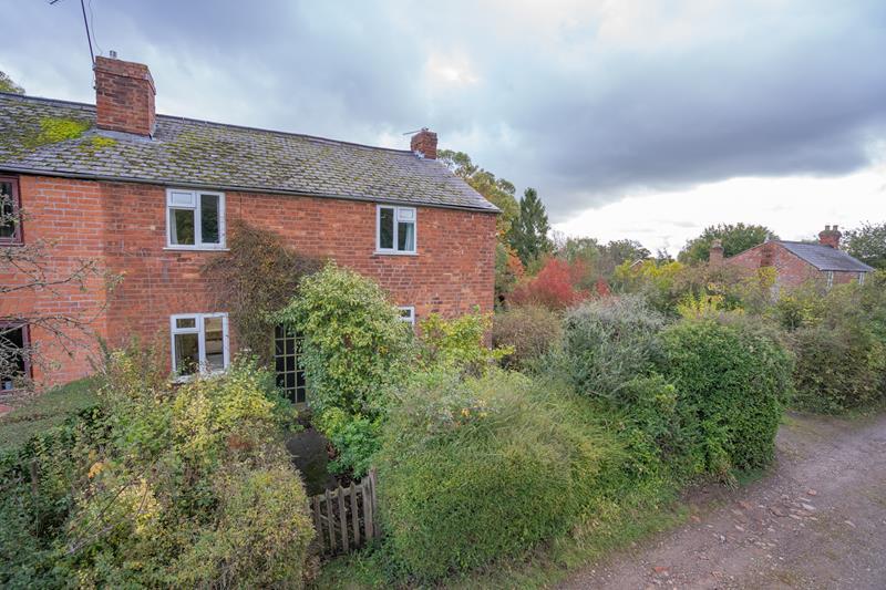 Watery Lane Upper Welland Malvern WR14 4JX 3 Bed Semi Detached House