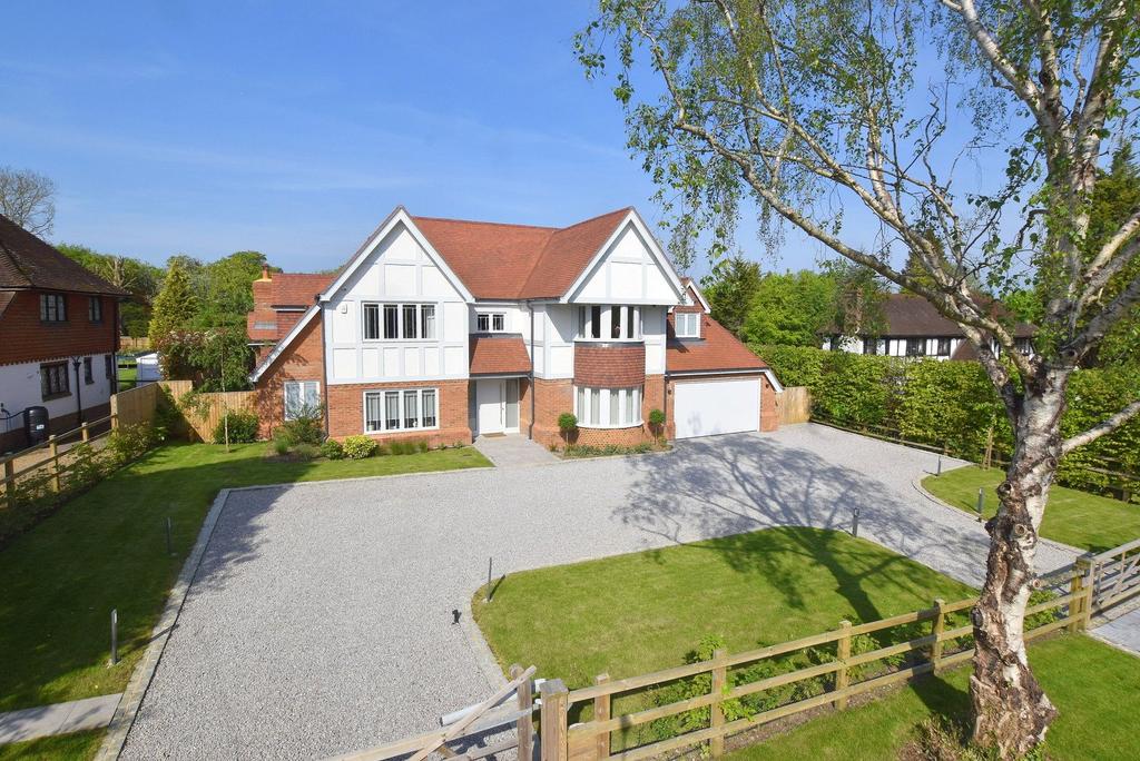 The Warren East Horsley KT24 5 Bed Detached House 3 575 000