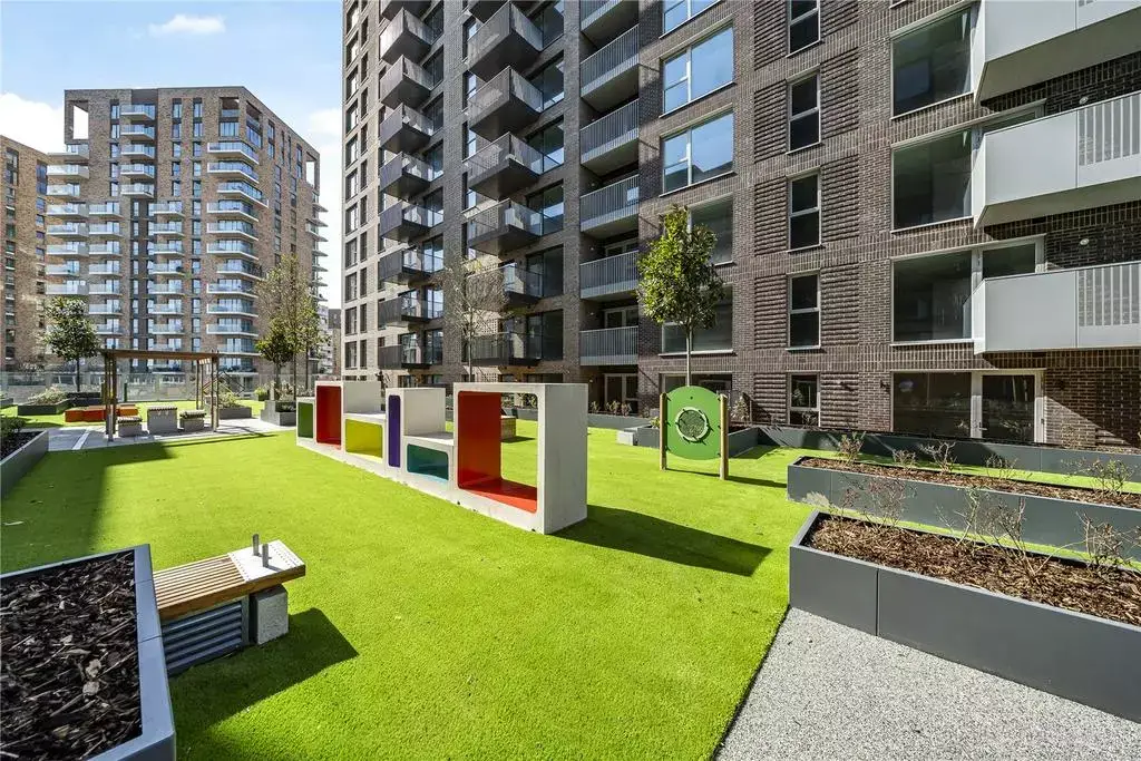 Luxury Living in the City, undefined