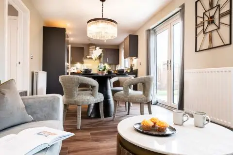 Discover new 3 -5 bed homes, undefined