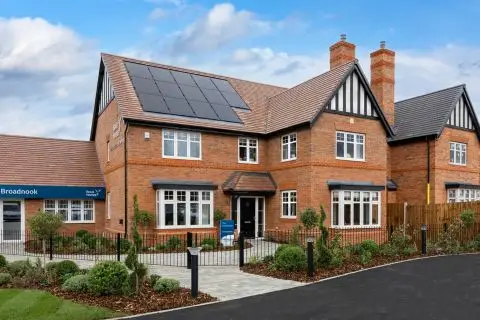 Luxury 3, 4 & 5 bedroom homes, undefined