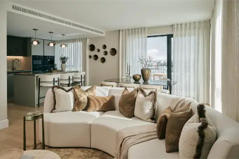 London Living Reinvented, undefined