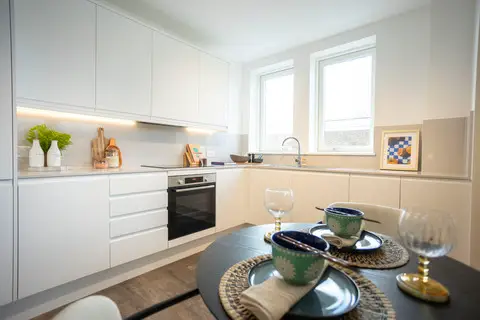 Make Your Move to London SE15, undefined