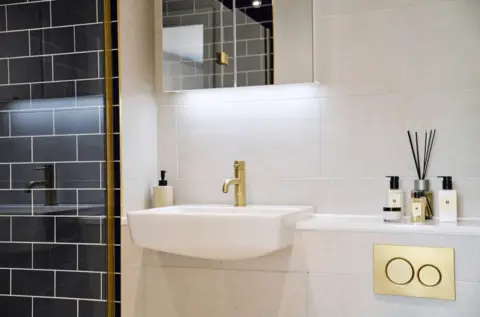 Ready to move in - Wembley!, undefined