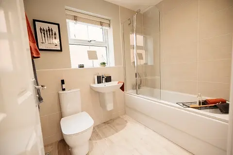 Incentive on Plot 76, undefined