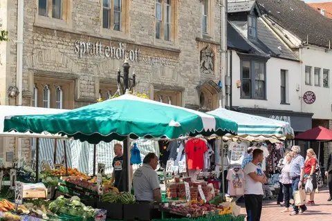 Secure your 2026 move, undefined