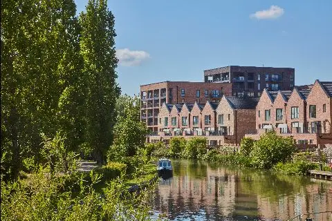 Enjoy Waterside Views, undefined