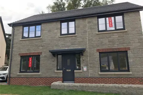 Move in For Christmas Offers, undefined