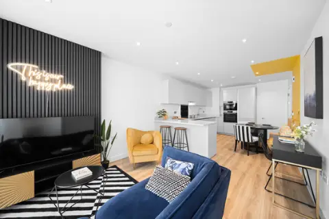 Lower rents. Bigger savings!, undefined