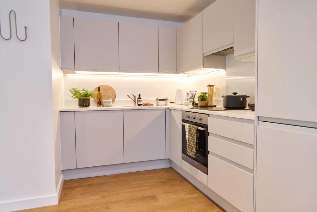 DISCOVER MODERN LIVING, undefined