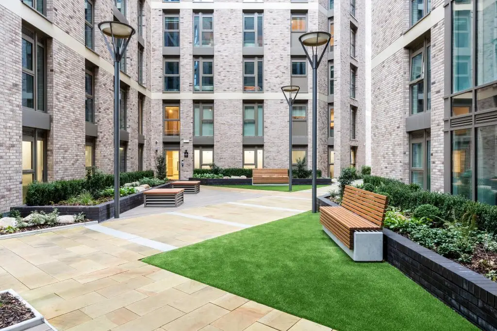 DISCOVER MODERN LIVING, undefined