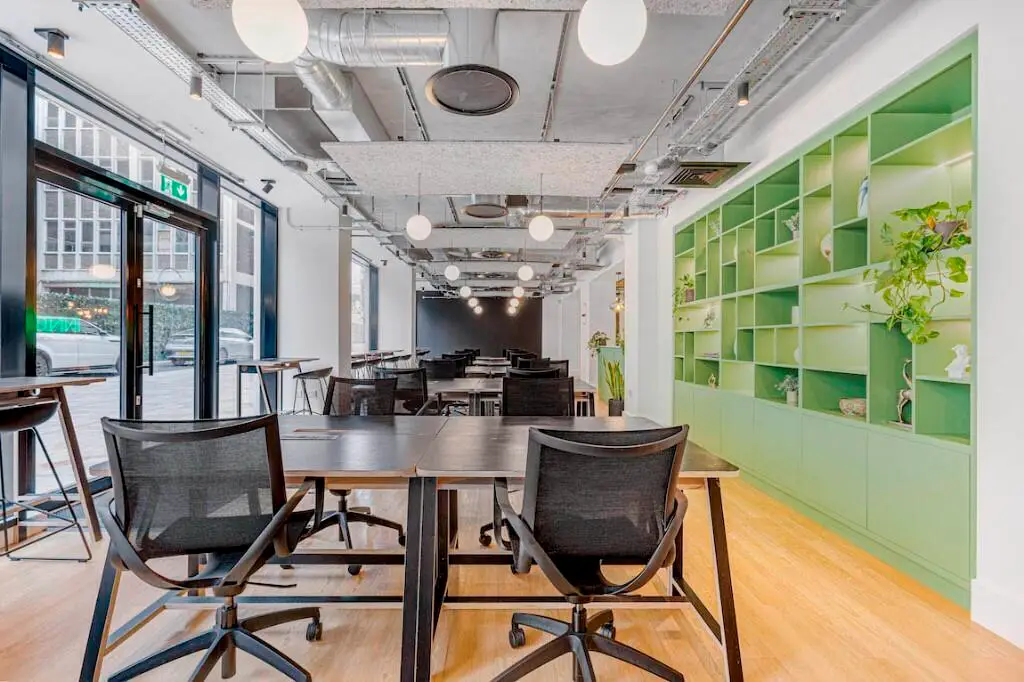 MODERN LIVING REINVENTED., undefined