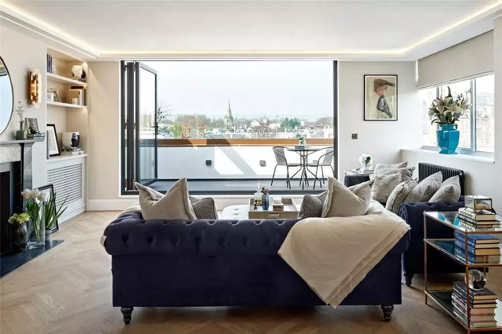 Looking in South Kensington?, undefined