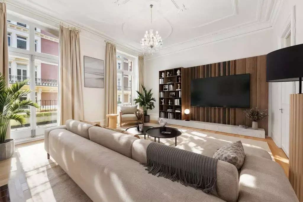 Looking in Westminster?, undefined