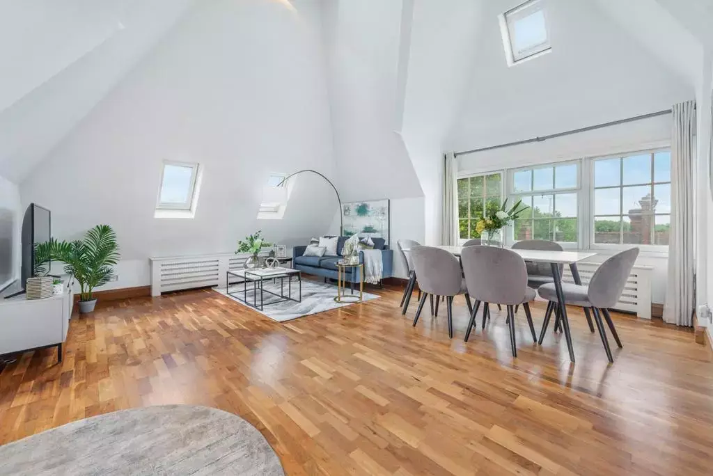 Looking in Hampstead?, undefined