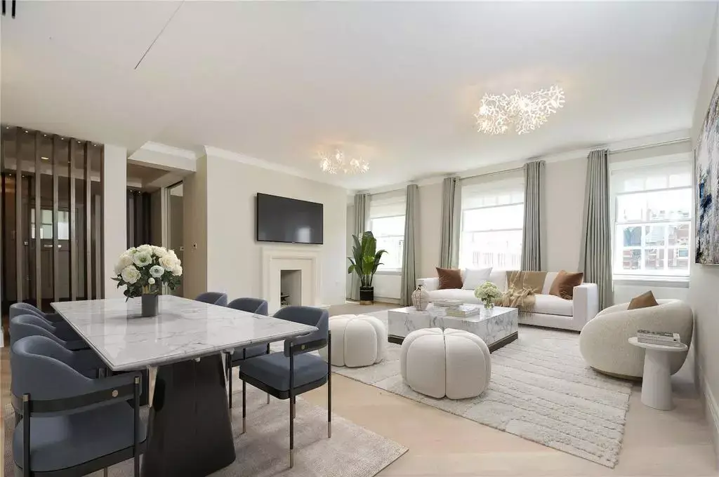 Looking in Kensington?, undefined