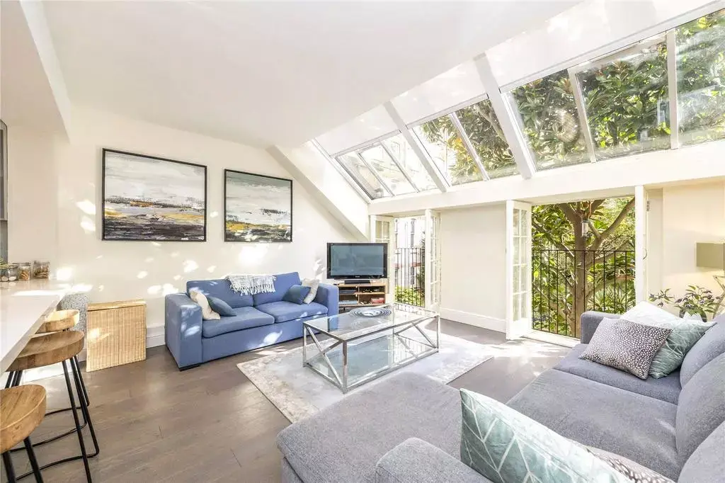 Looking in London?, undefined