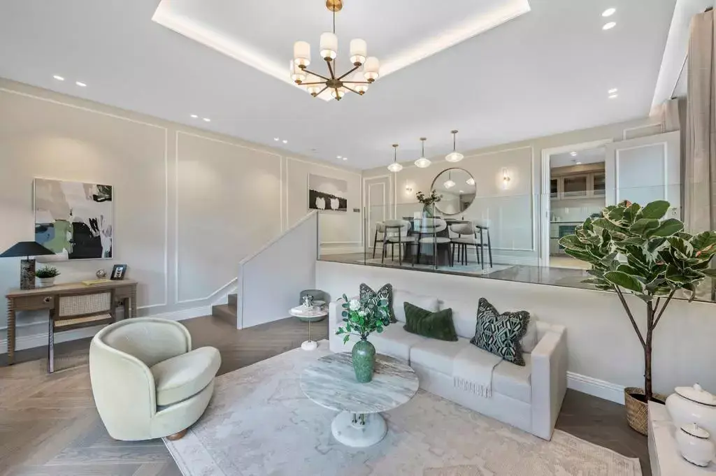 Looking in London?, undefined