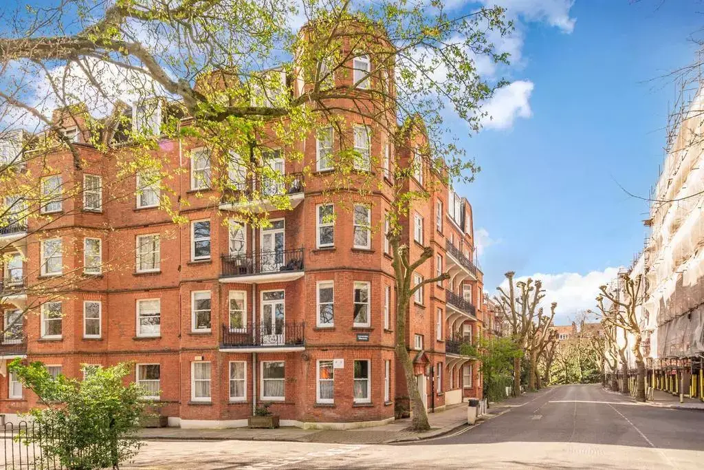 Looking in Camden?, undefined