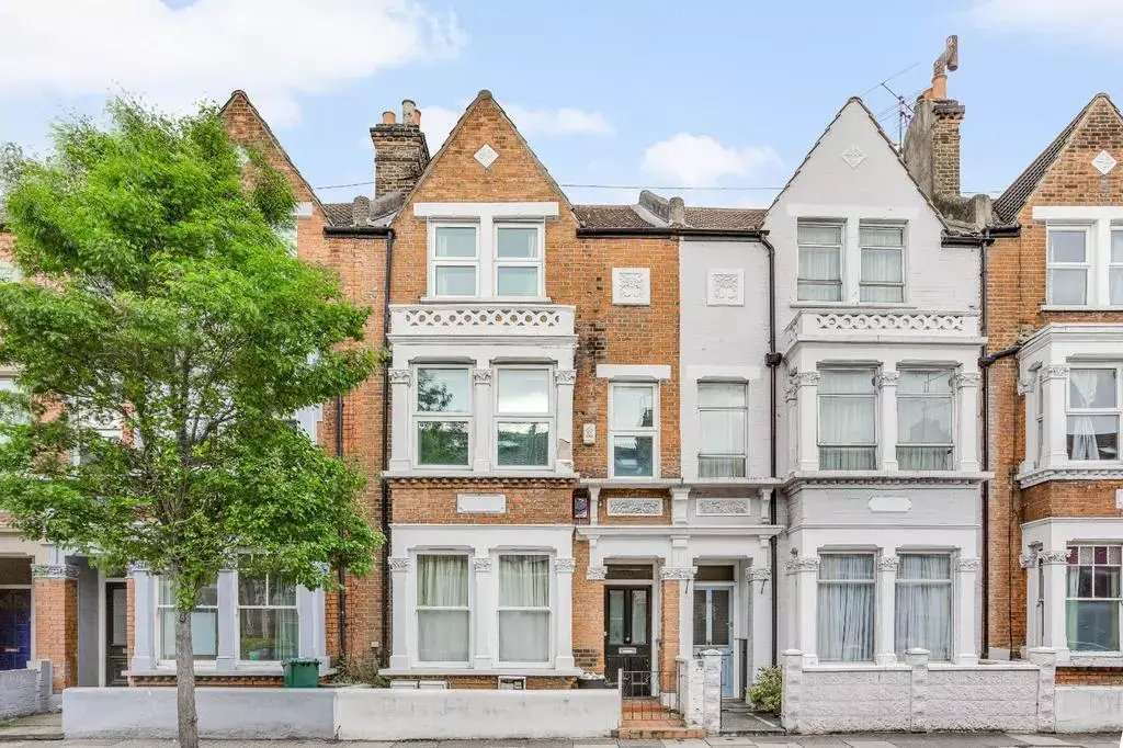 Looking in Battersea?, undefined