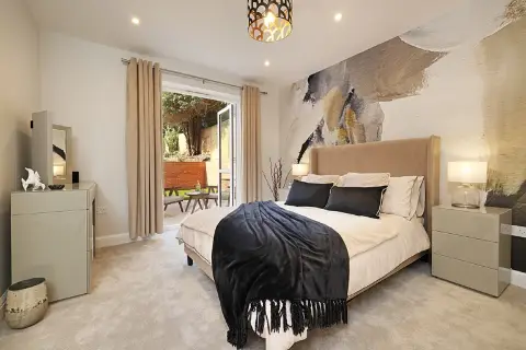 Luxury Living, Lower Bills, undefined