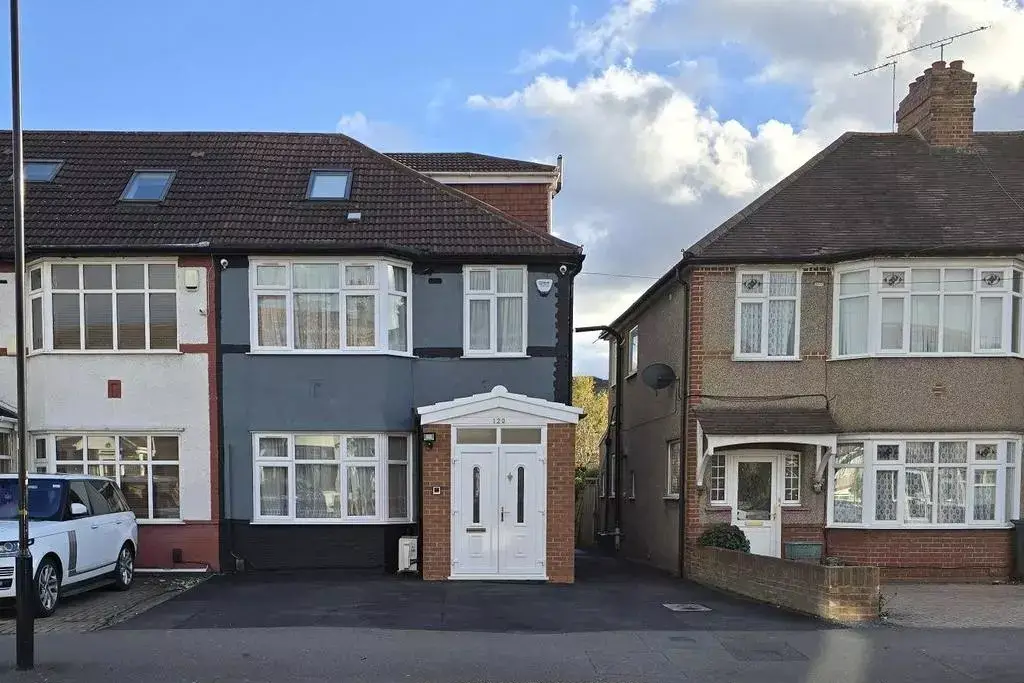 Looking in Isleworth?, undefined