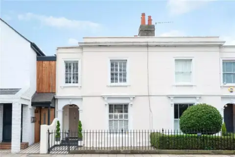 Looking in Twickenham?, undefined