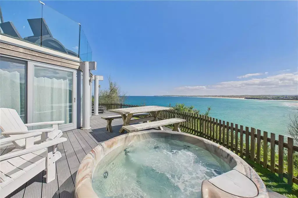 Looking in Plymouth?, undefined