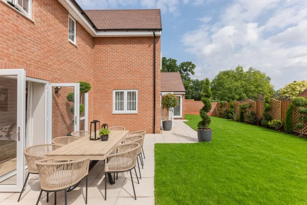 Wattons | 40% sold off plan, undefined