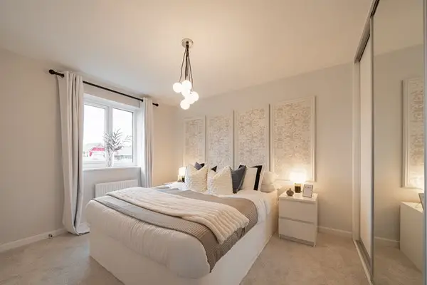 Live Close to the Coast & City, undefined