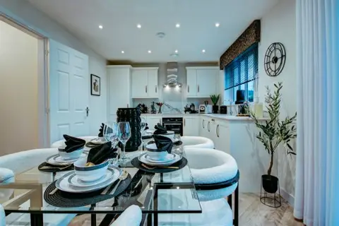 Move Home And Save Thousands, undefined