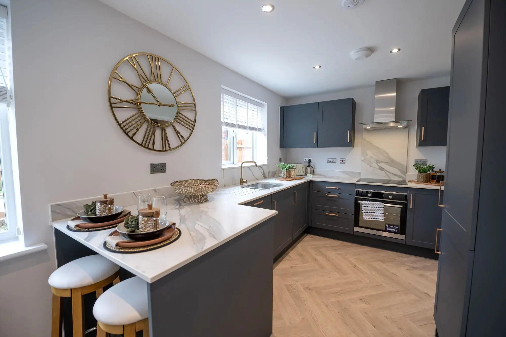 Tailored Christmas Incentives, undefined