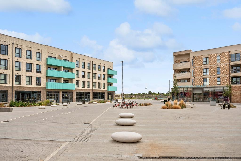 Apartment in Cambridge, Eddington - View 5