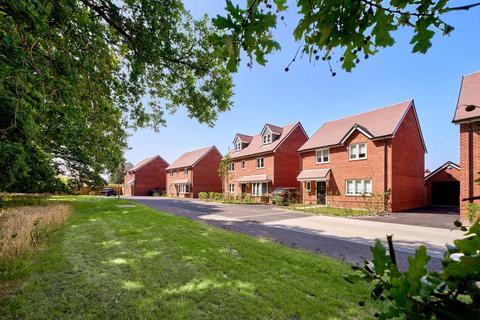 Off Botley Road, Whiteley, SO30 2HB